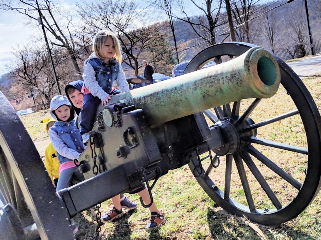 kids in harpers ferry, (please don't lock me up,)